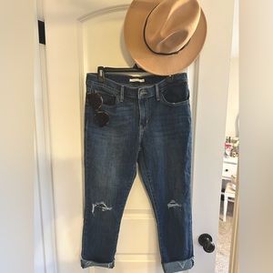 Levi’s cropped jeans